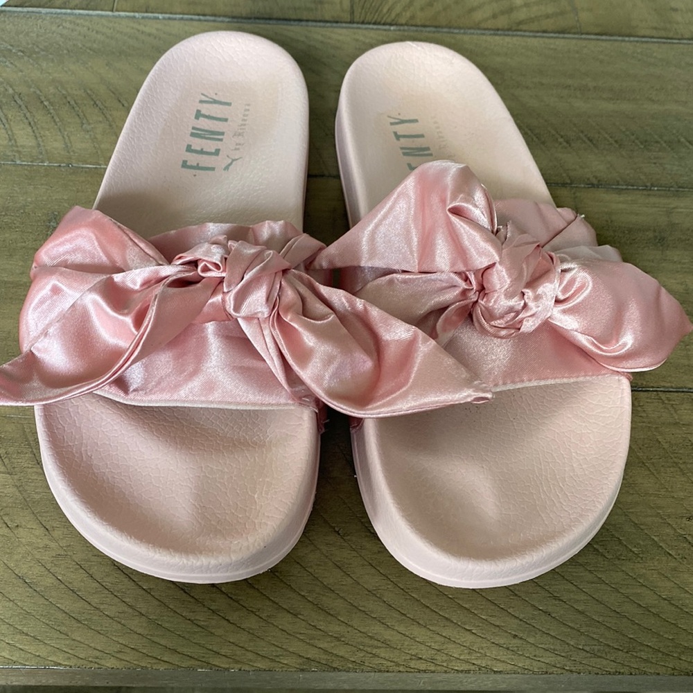 Puma Fenty by Rihanna pink bow slides
